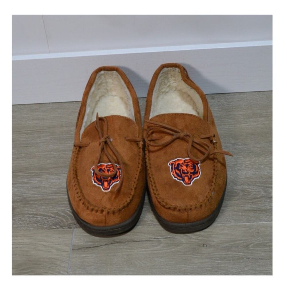 FOCO Chicago Bears Embroidered Moccasin Slipper Size Med US 9-10